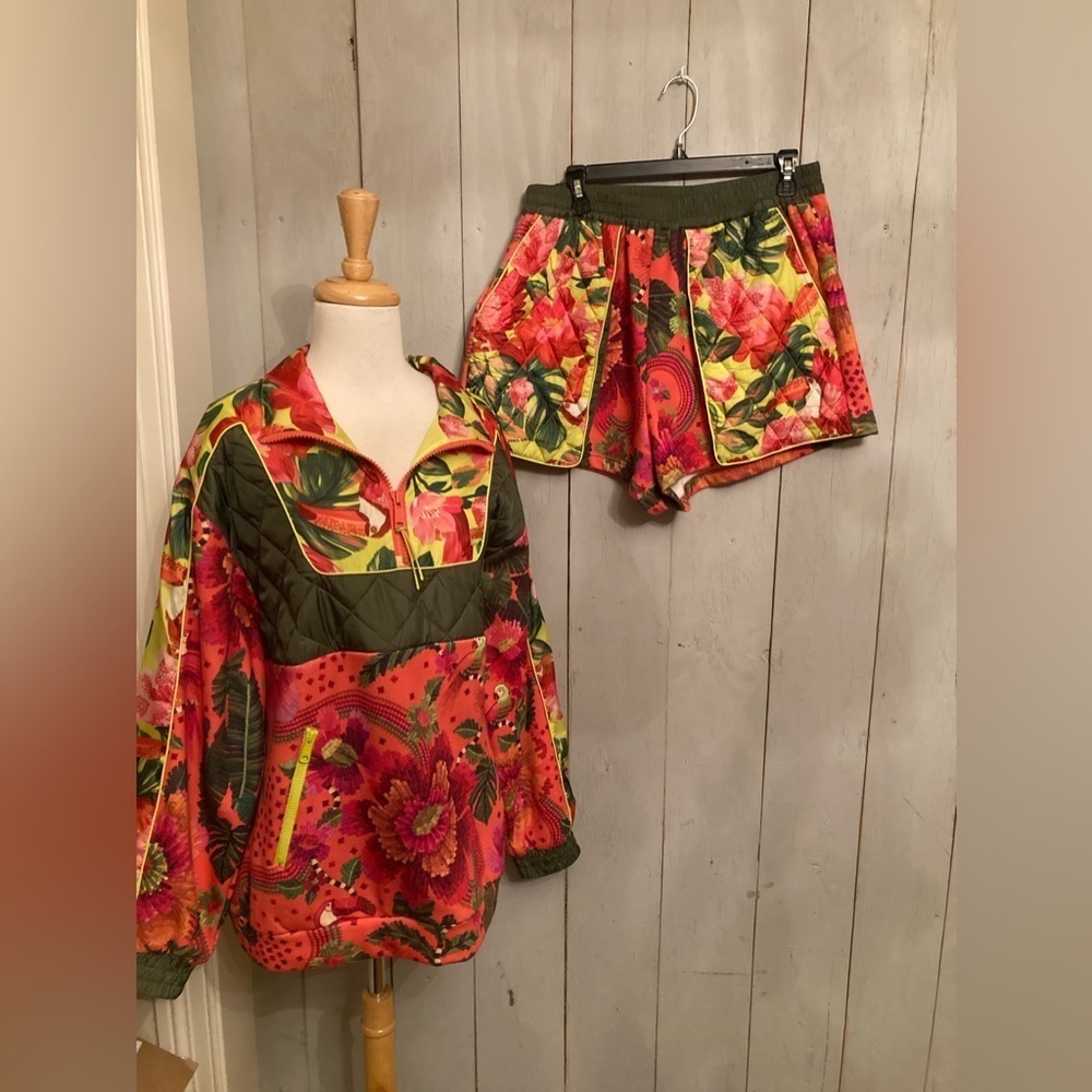 FARM RIO ANTHROPOLOGIE  Blooming Gardens, Quilted, Anorak & Sweatshorts Set S-L - Picture 5 of 13